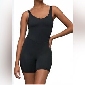 BANDIER Women’s V-Neck Tempo Short Catsuit In Black